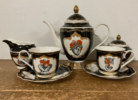 Skulls and Roses Anatomical Black Tea Set, 11 Pieces