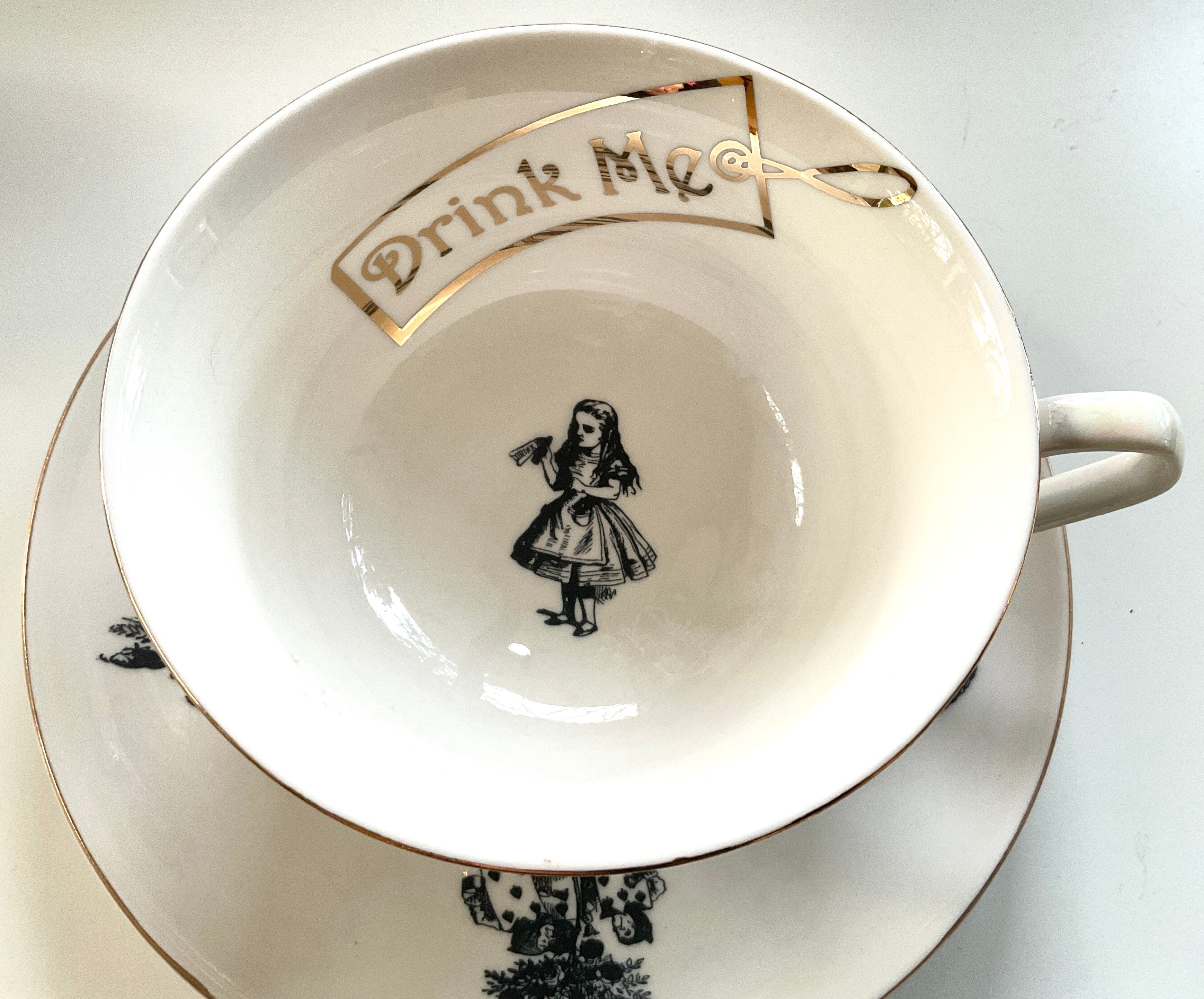 Large capacity Alice in Wonderland cup and saucer Set, porcelain, 14 o –  Angioletti Designs