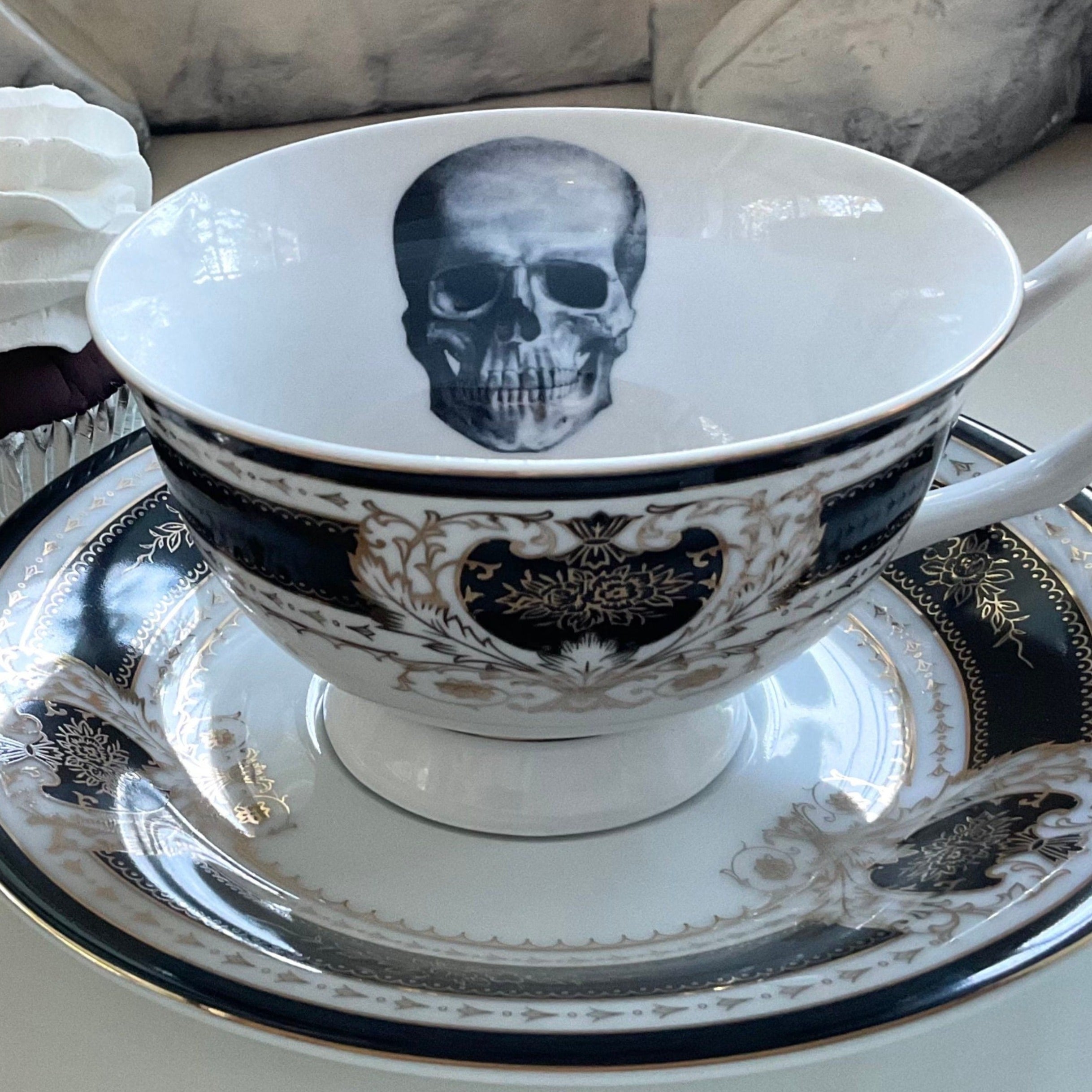 Limited Edition SKULL fashion TEAPOT // Bone White Edition // by Dirie Dirie Me Art & Ceramics